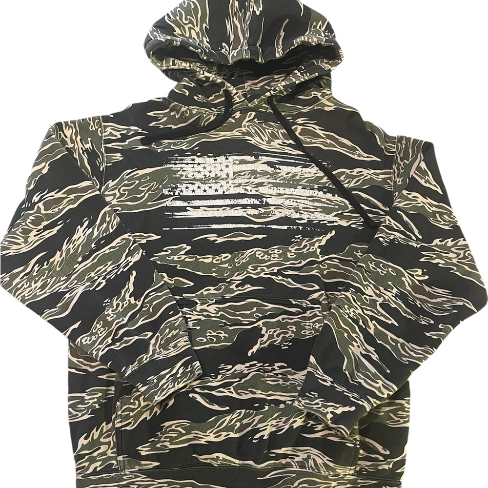 Heavy Camo Hoodie - Size Small
